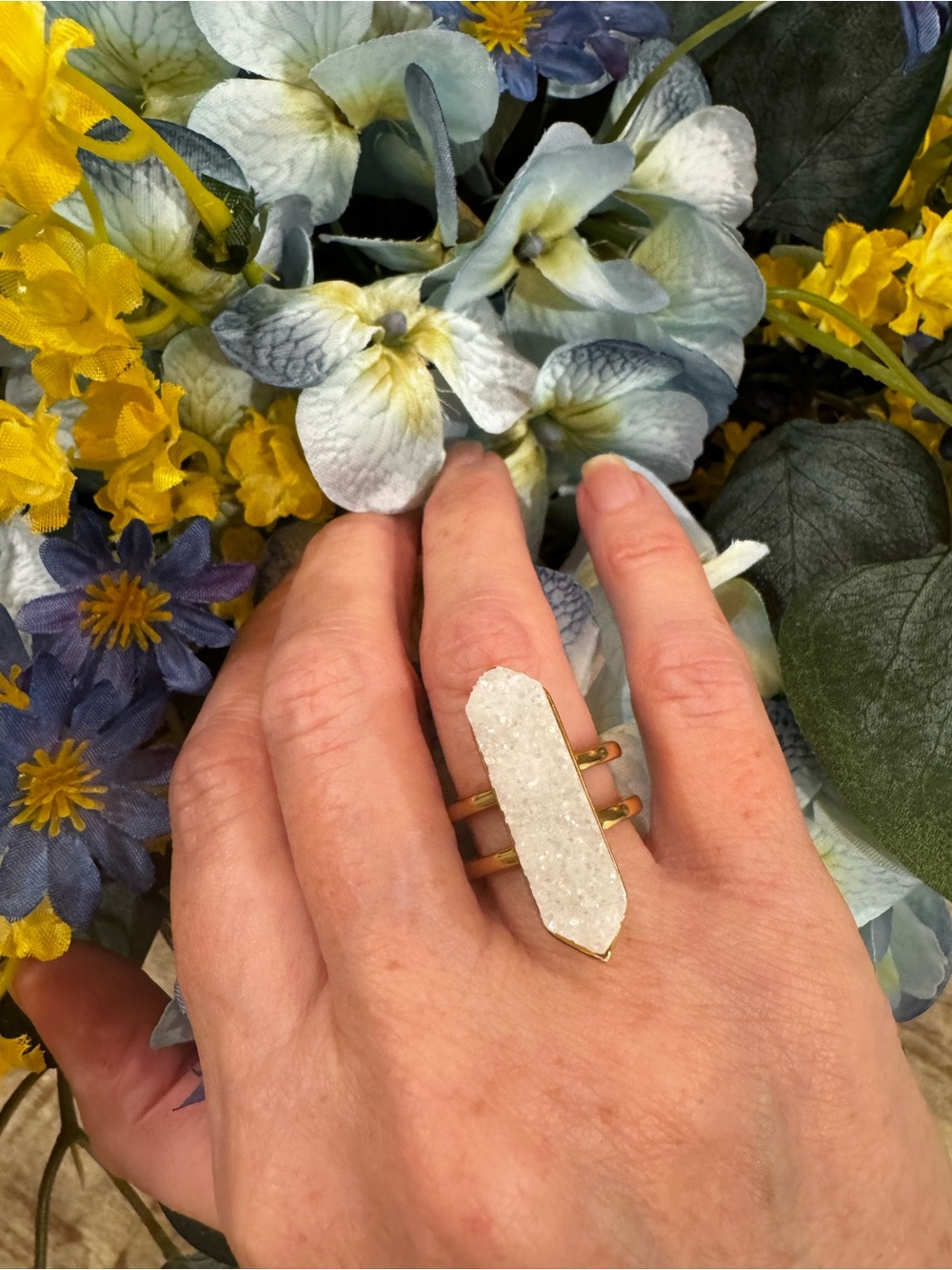 18k Gold Ion Plated Stainless Double Cuff Ring w/White Druzy Stone. Size 6